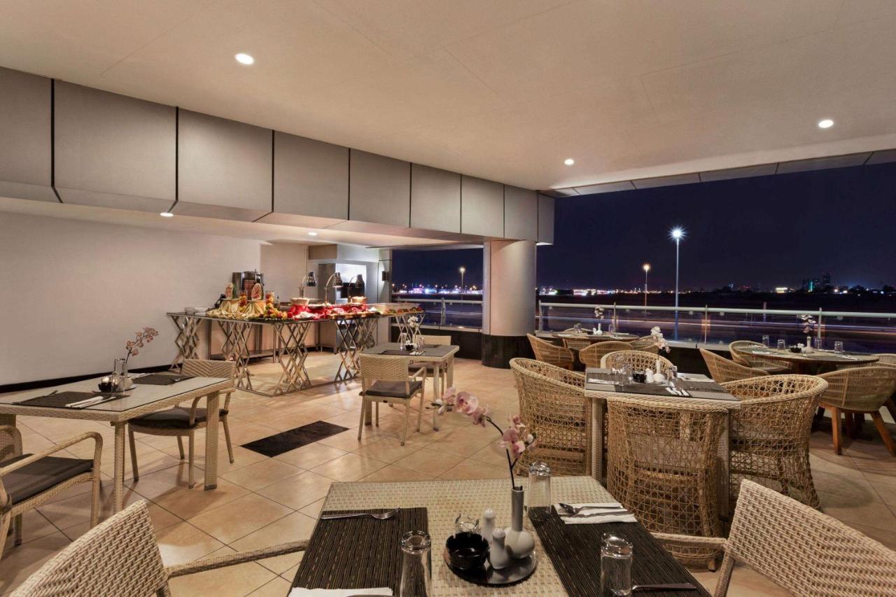 Ramada By Wyndham Dubai Barsha Heights Otel Dış mekan fotoğraf